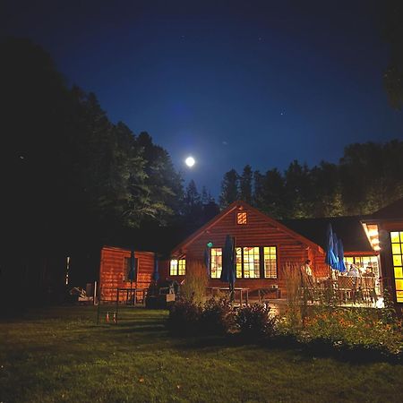 Hotel Haliburton Post House Minden Zewnętrze zdjęcie