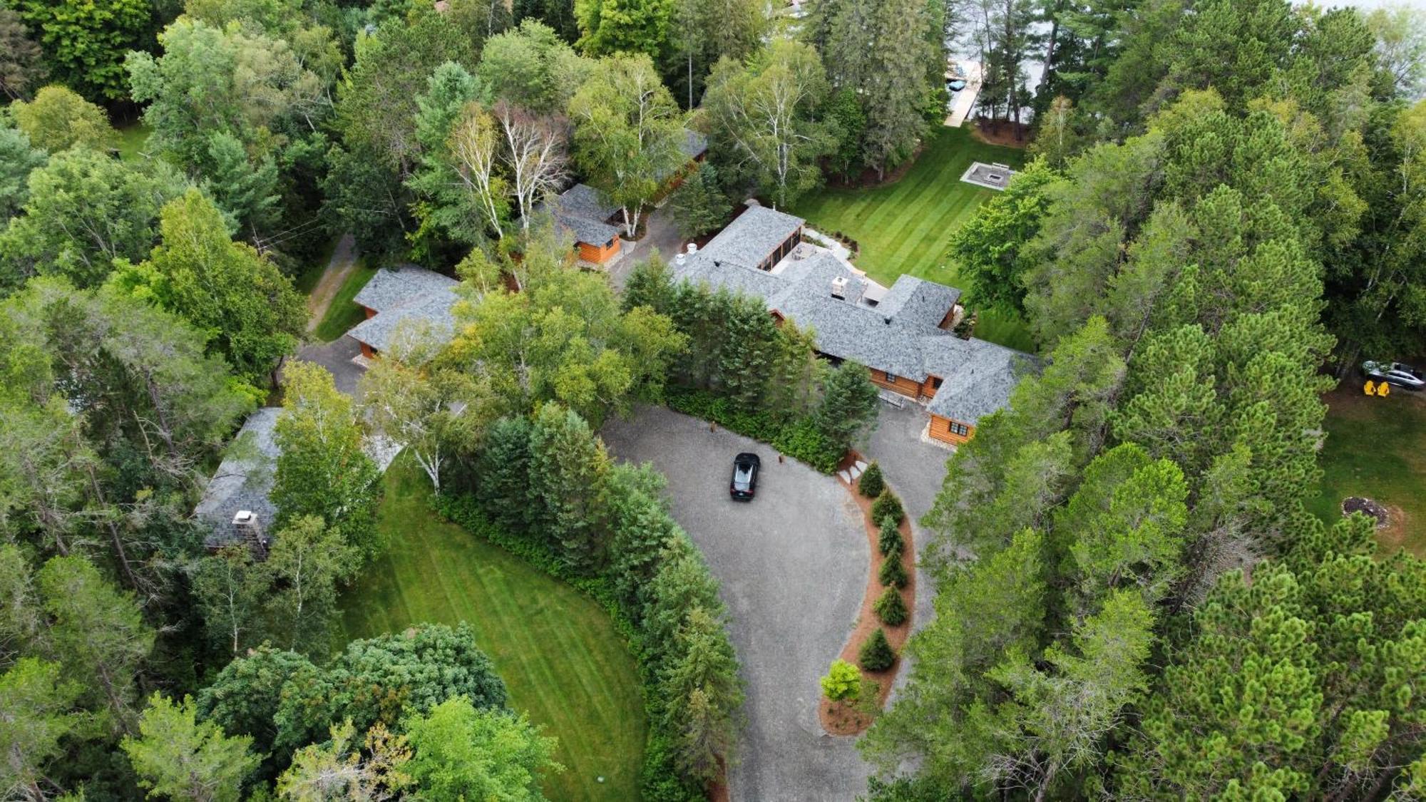 Hotel Haliburton Post House Minden Zewnętrze zdjęcie