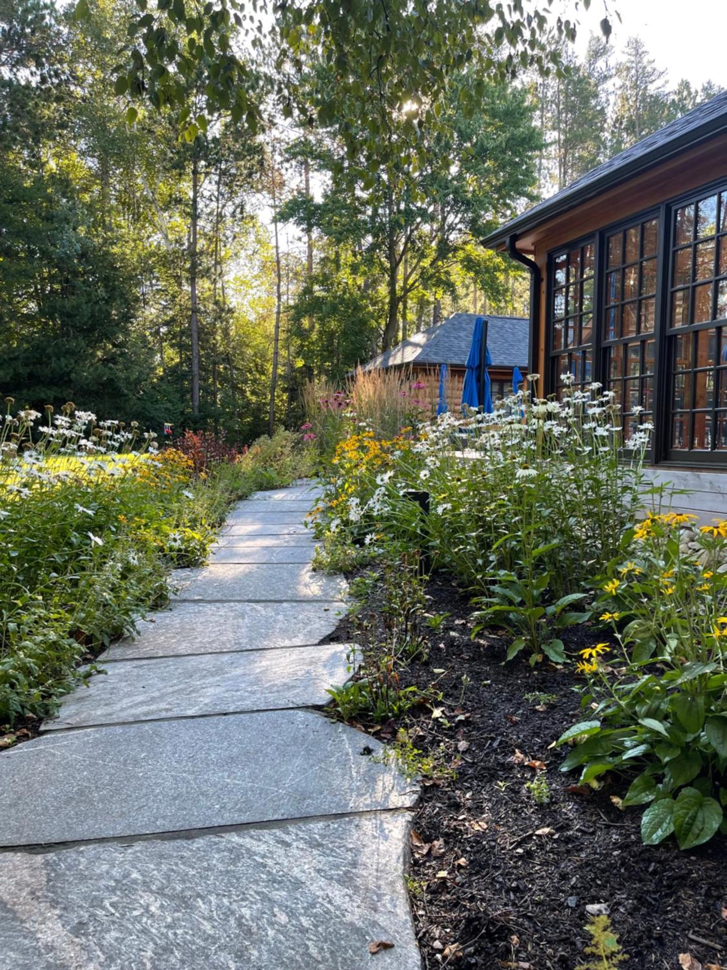 Hotel Haliburton Post House Minden Zewnętrze zdjęcie