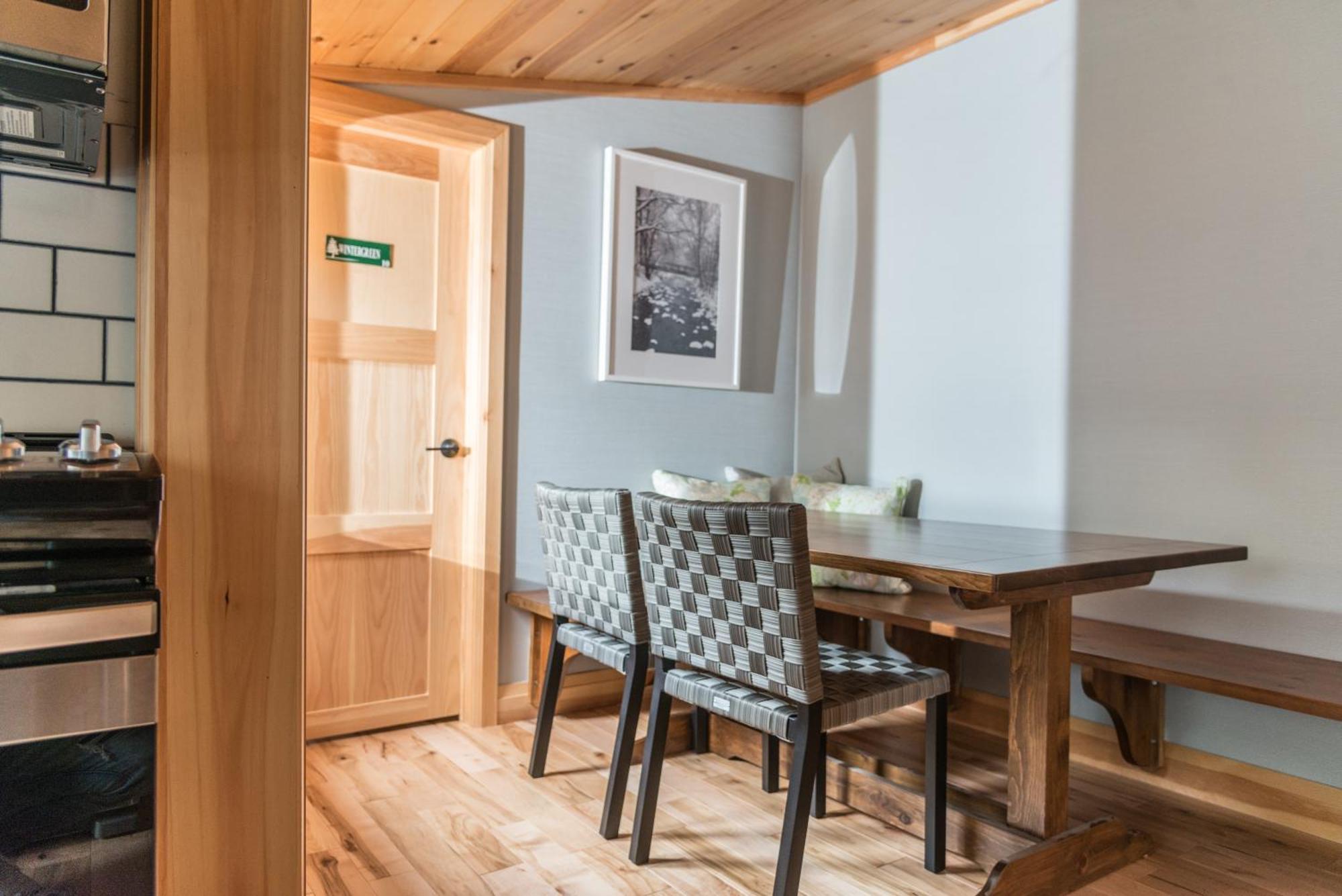 Hotel Haliburton Post House Minden Zewnętrze zdjęcie