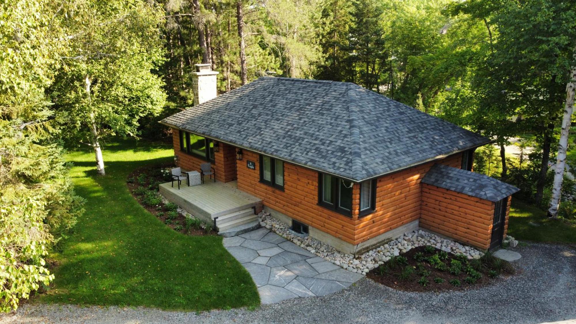 Hotel Haliburton Post House Minden Zewnętrze zdjęcie