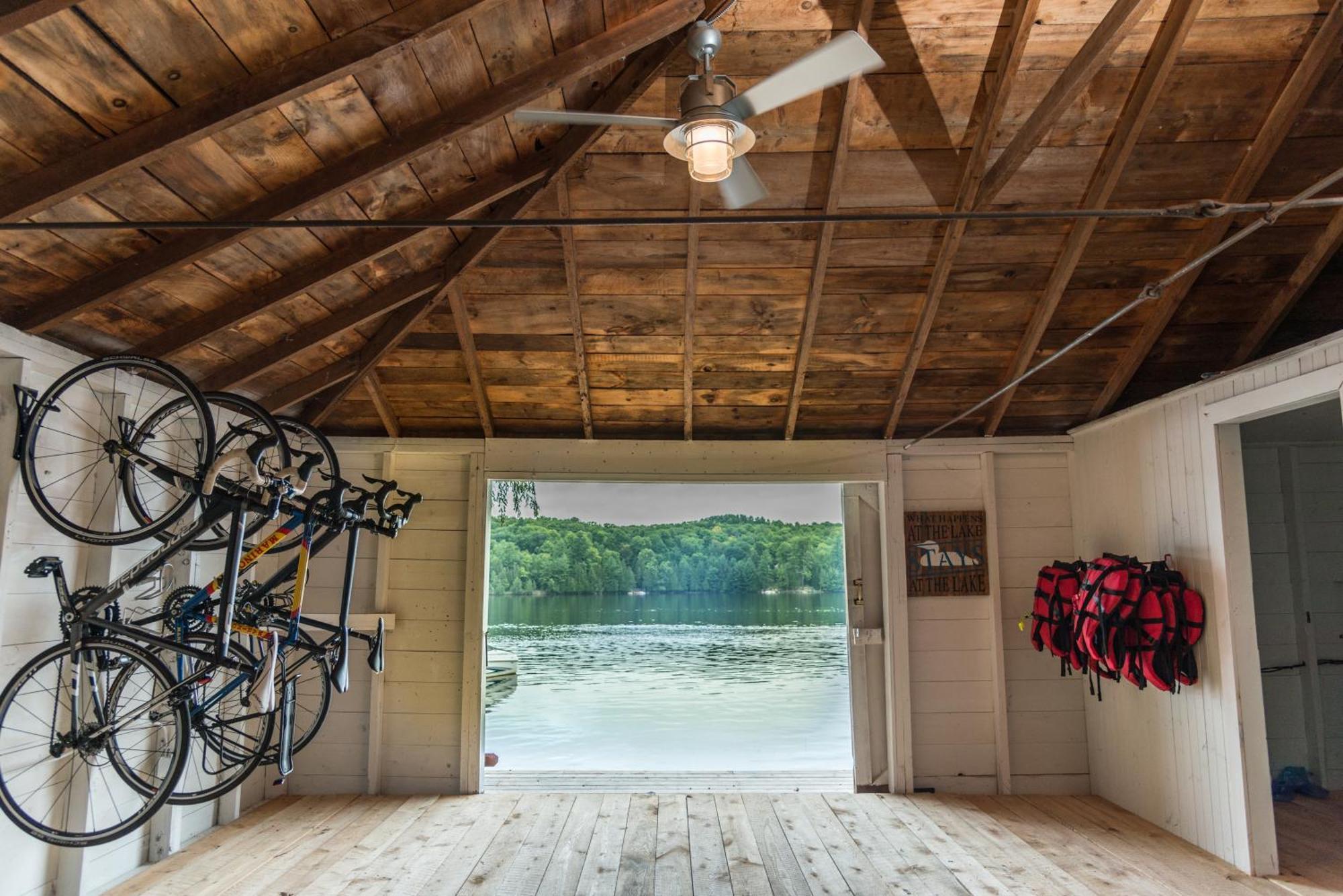 Hotel Haliburton Post House Minden Zewnętrze zdjęcie