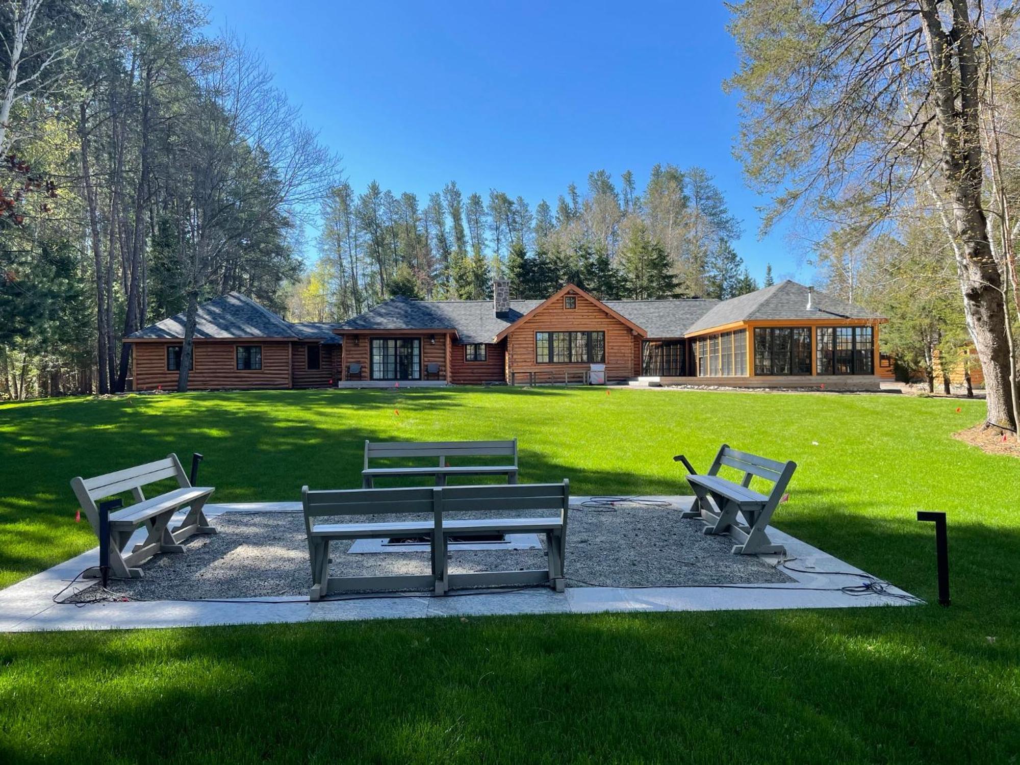 Hotel Haliburton Post House Minden Zewnętrze zdjęcie